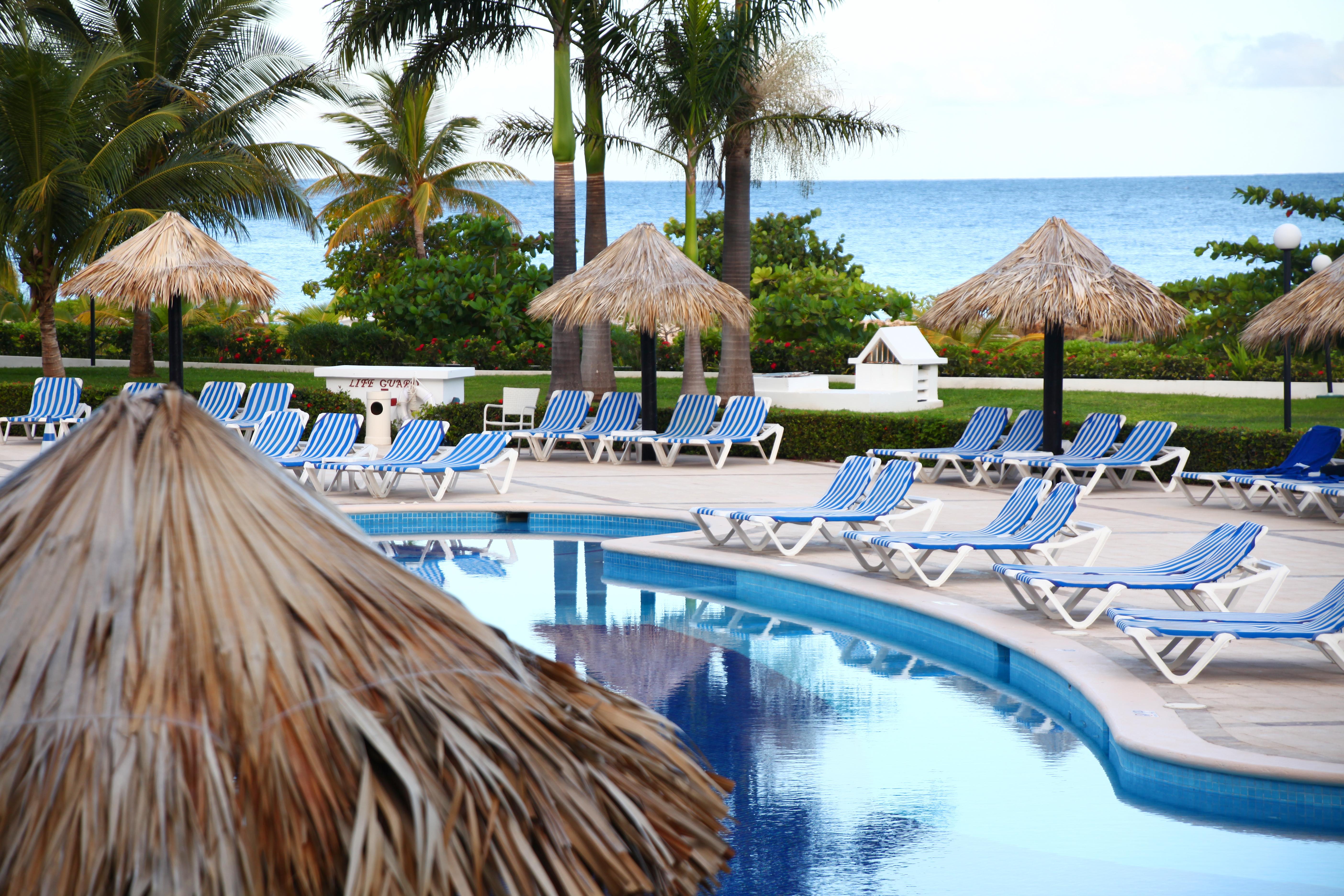 Bahia Principe Grand Jamaica (Adults Only) Hotel Runaway Bay Buitenkant foto Pool at Iberostar Grand Hotel Bávaro