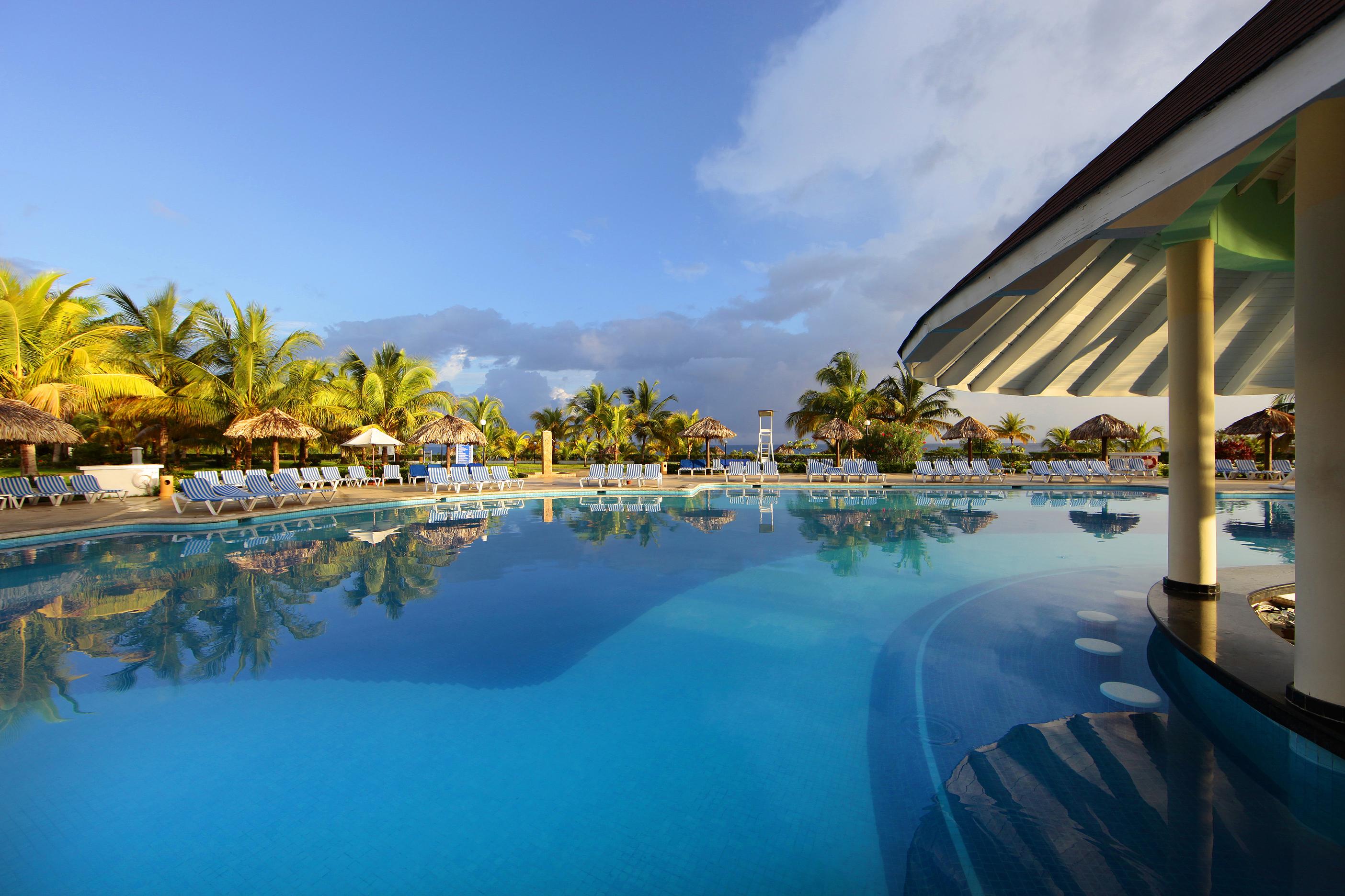 Bahia Principe Grand Jamaica (Adults Only) Hotel Runaway Bay Buitenkant foto The swimming pool at the resort