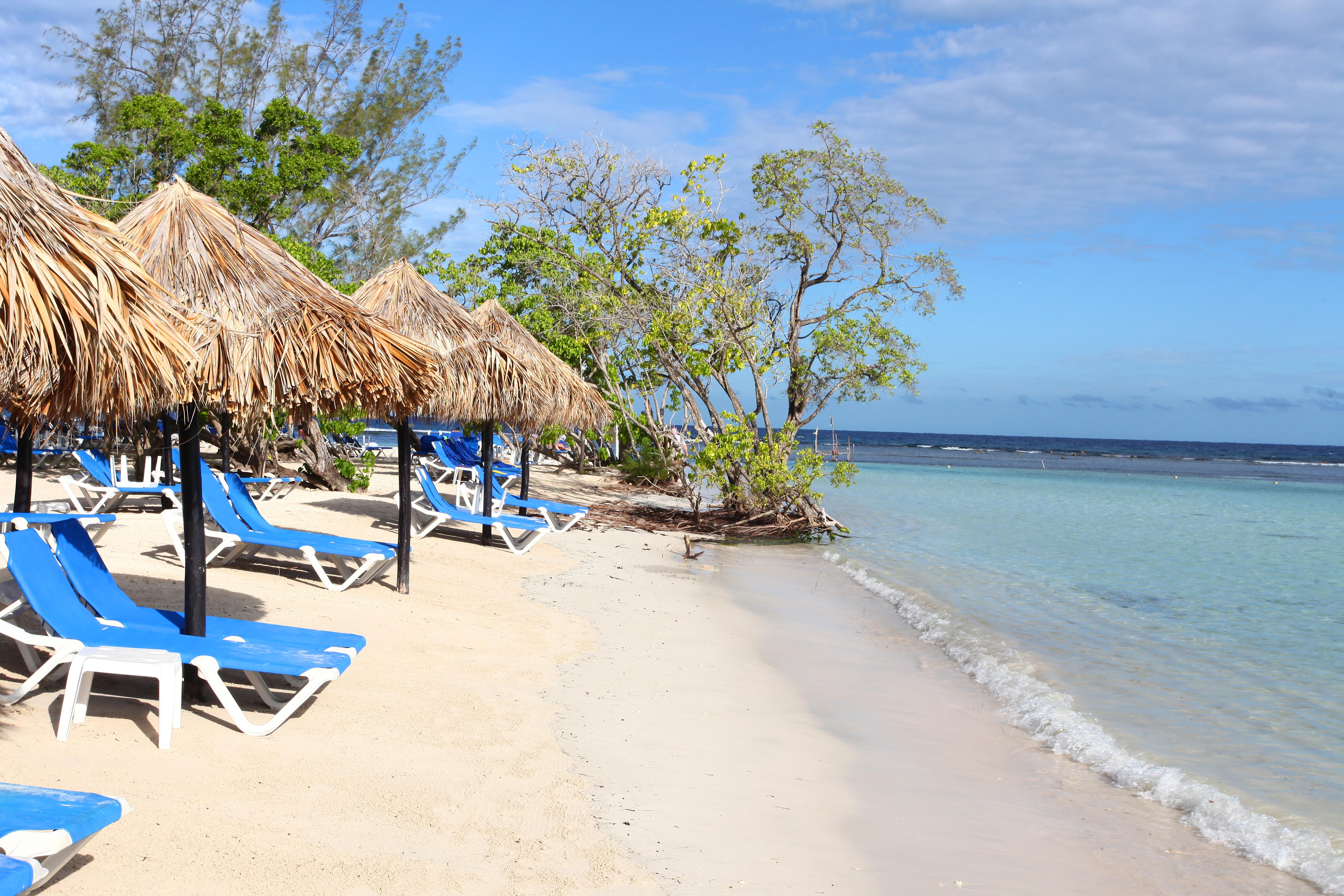 Bahia Principe Grand Jamaica (Adults Only) Hotel Runaway Bay Buitenkant foto Beach at Sandals South Coast