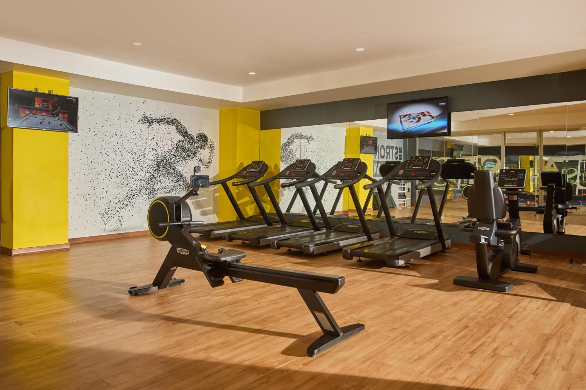 Bahia Principe Grand Jamaica (Adults Only) Hotel Runaway Bay Buitenkant foto The gym at the hotel
