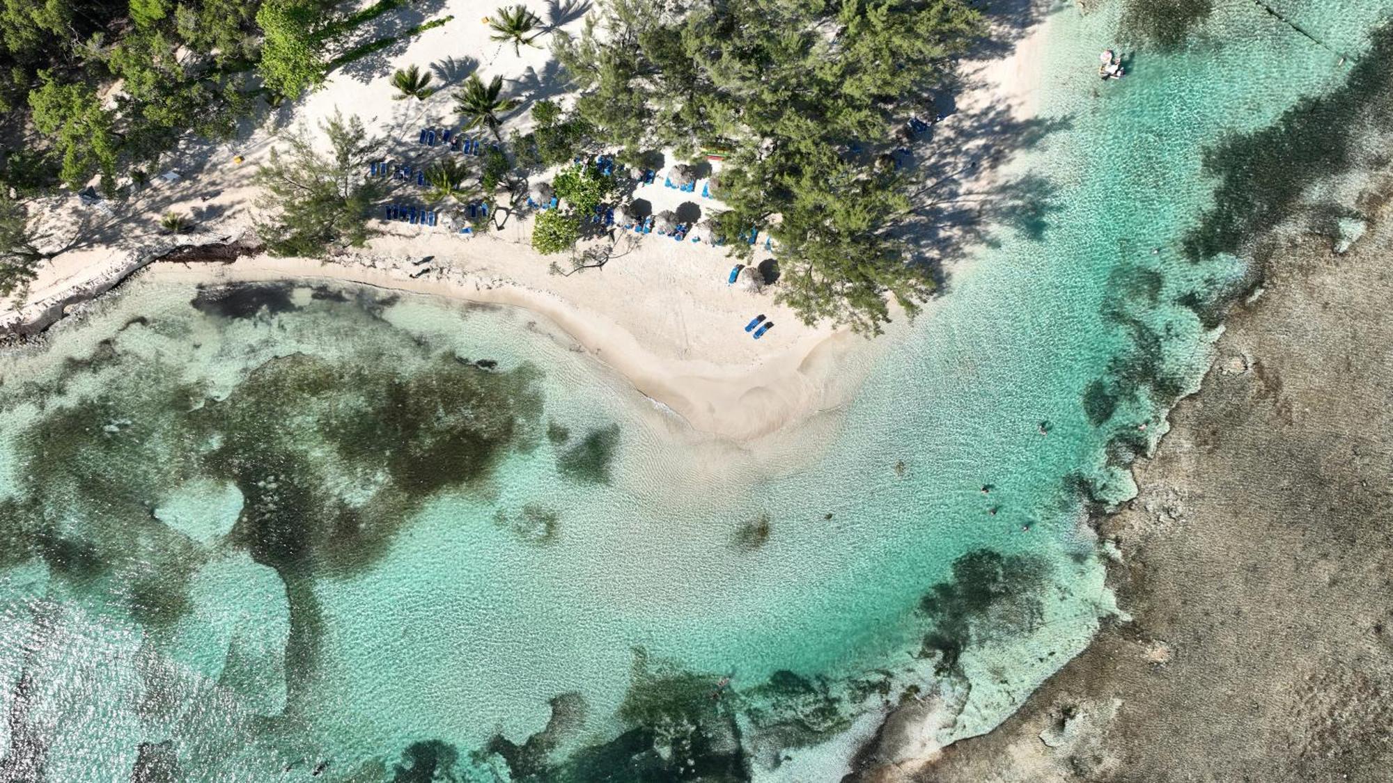 Bahia Principe Grand Jamaica (Adults Only) Hotel Runaway Bay Buitenkant foto Aerial view of the beach