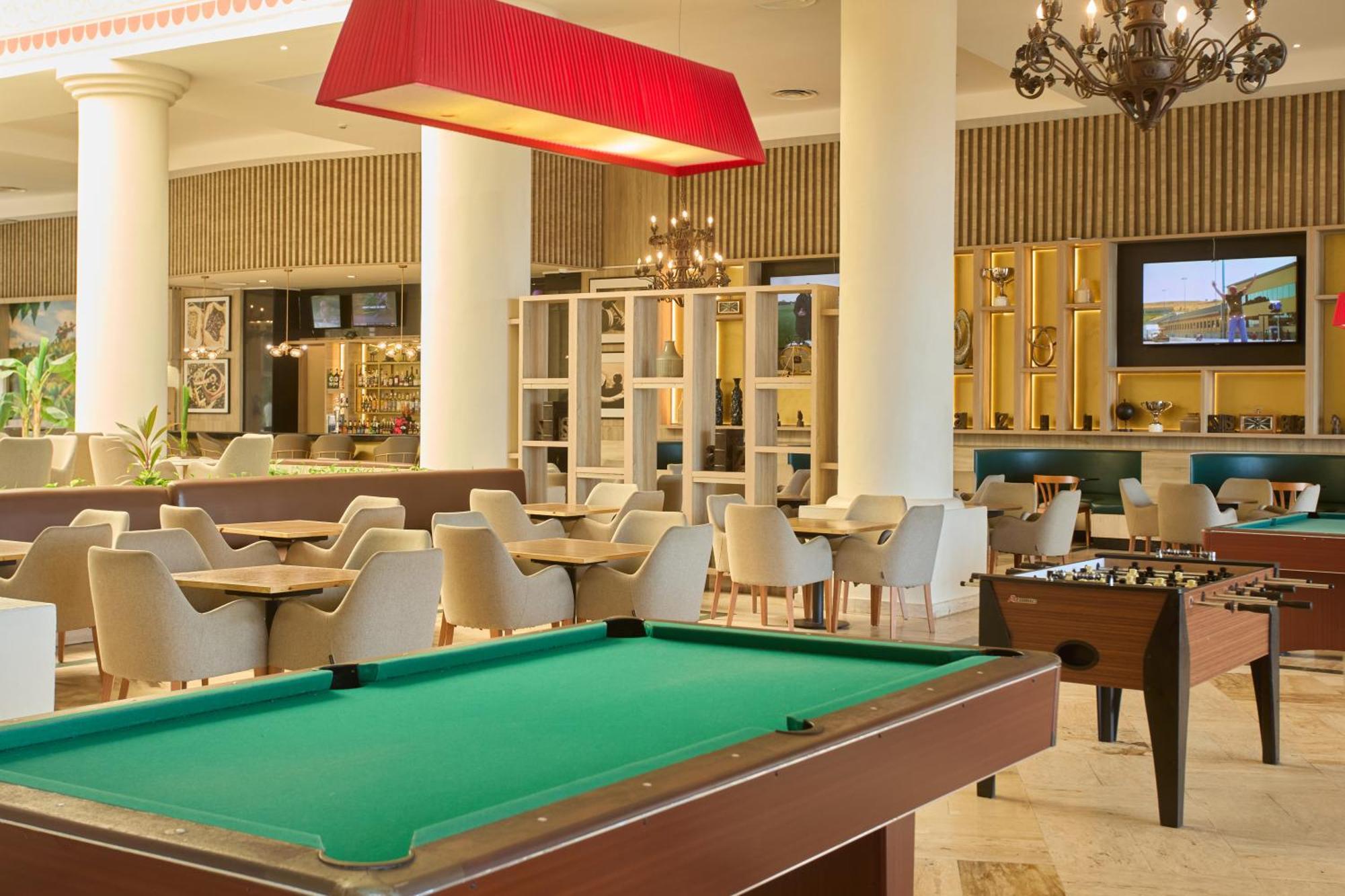 Bahia Principe Grand Jamaica (Adults Only) Hotel Runaway Bay Buitenkant foto The Sports Bar
