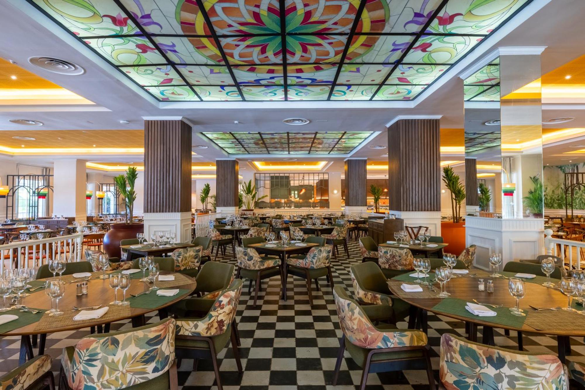 Bahia Principe Grand Jamaica (Adults Only) Hotel Runaway Bay Buitenkant foto The restaurant